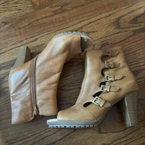 Aerosoles heeled open toe boots size 11, 3.25” heel